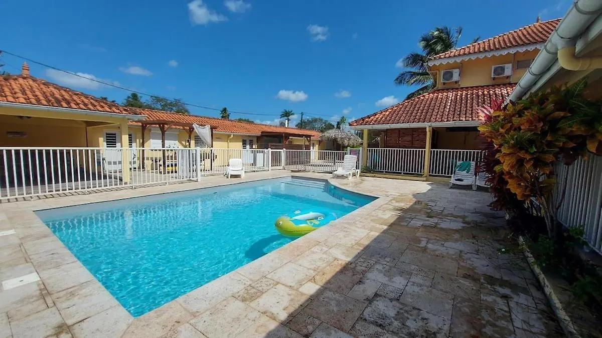 Appartement Location Saisonniere Dans Residence Avec Piscine Les Trois-Ilets